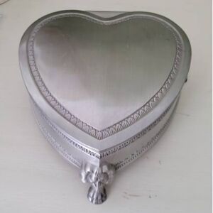 Heart-Shaped Pewter Jewelry/Trinket Box With Lions Head Feet